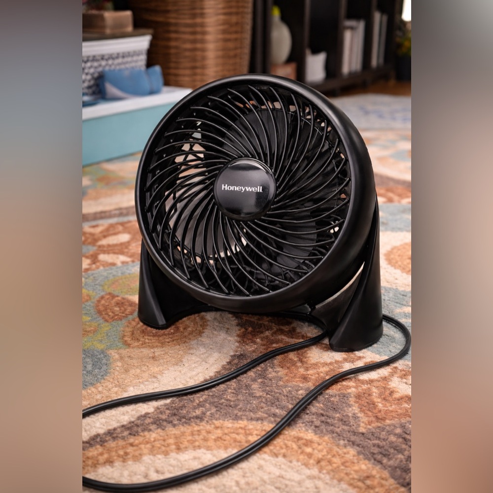 Honeywell Black Desk Fan